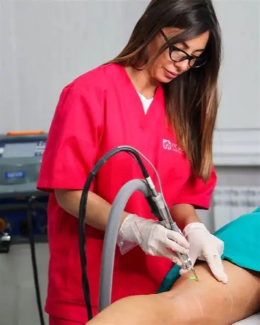 Seduta di trattamento laser al centro Novavita